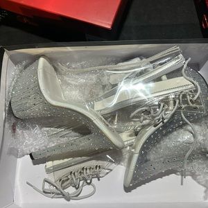 Pearl irredessant peep toed lace up 6 inch stilettos brand new